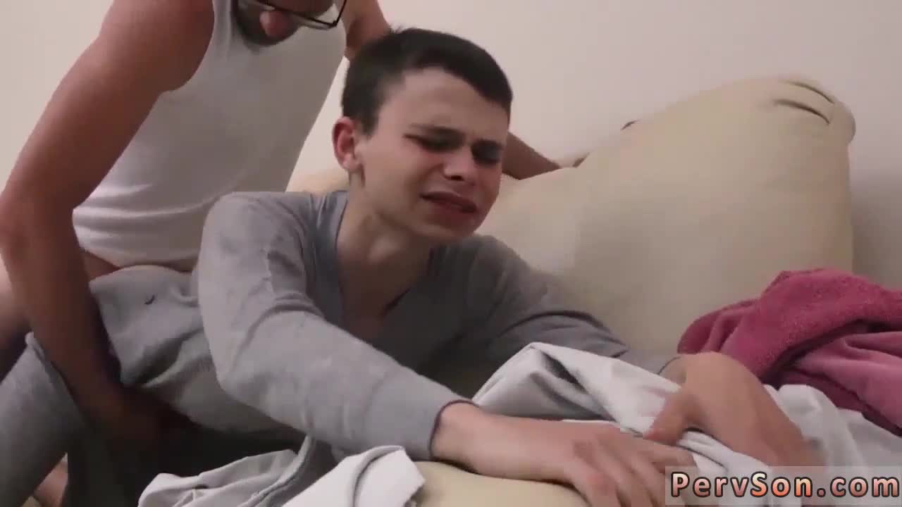 Các chàng trai trần truồng với bình cặc đồng tính nam buồn ngủ phim night video @ gayhdporno.com 