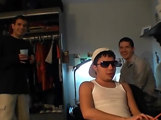 Gays Arrange A Group Jerk Off